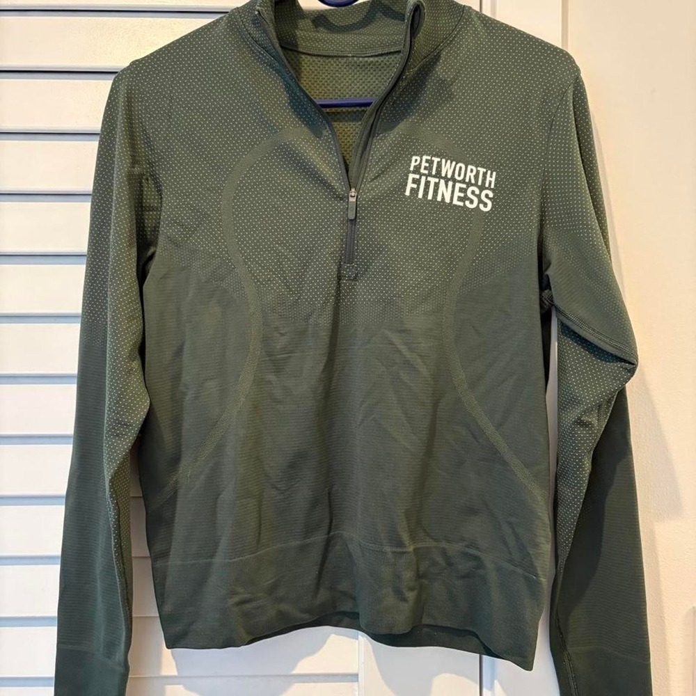 Lululemon green quarter zip size 4 *LOGO*